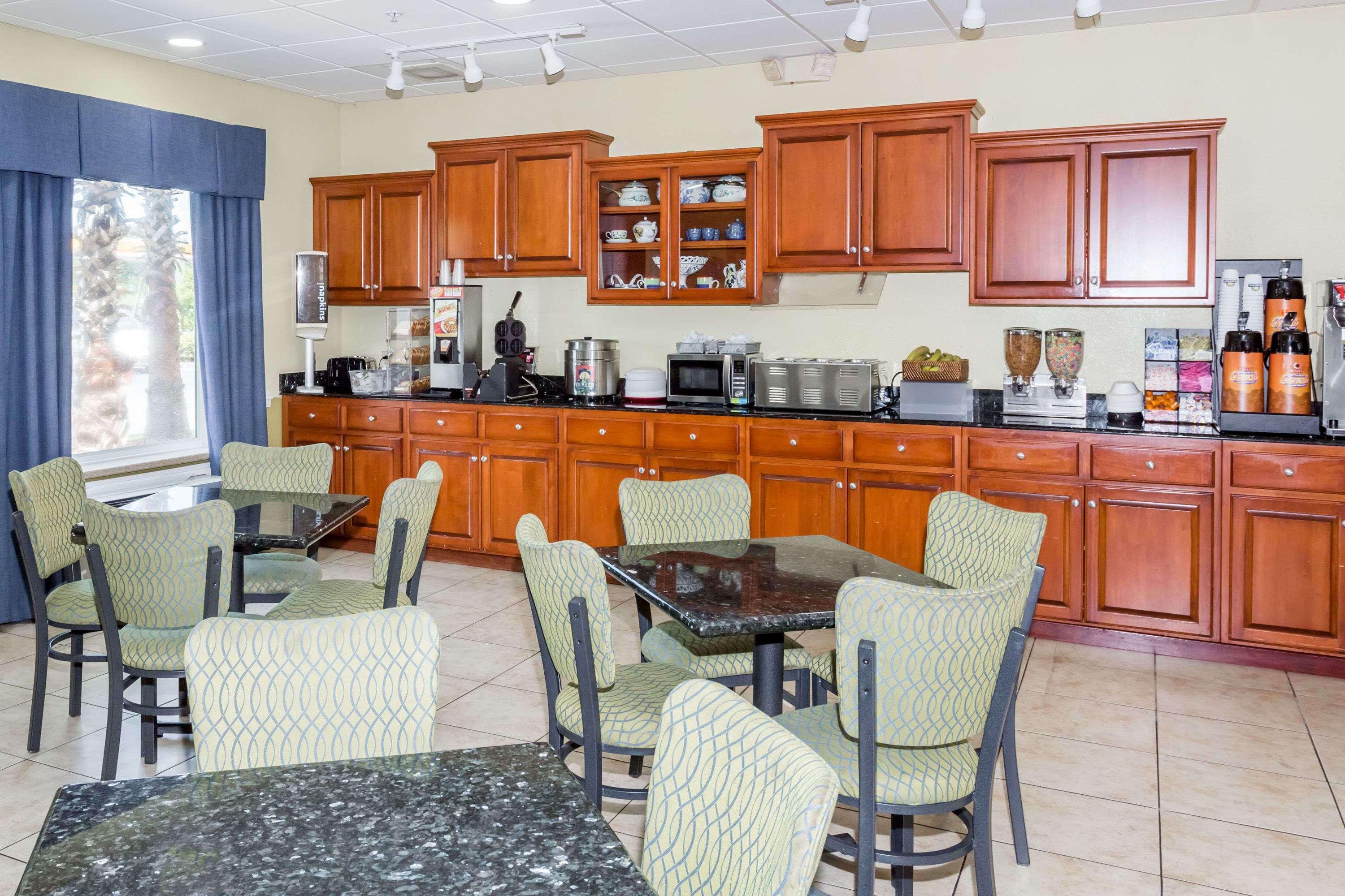 Days Inn & Suites By Wyndham Savannah North I-95 Port Wentworth Luaran gambar